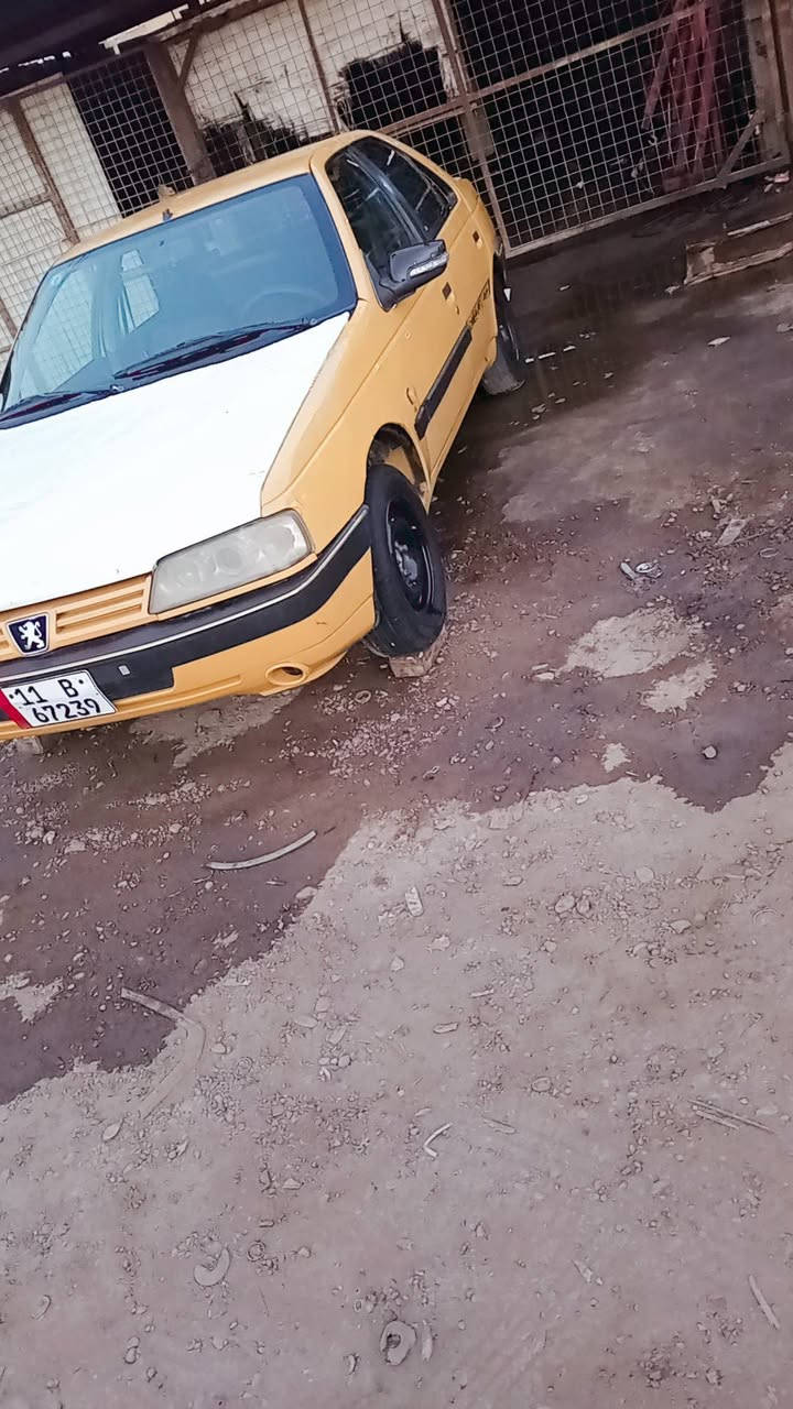 سلام عليكم بيجو 405. مديل ١٢ للبيع ضربه جاملغ خلفي  مكينه كير خير من ألله السعر 28 وبيه مجال  اي استفسار  اتصل عل رقم *********** رقم بغداد  انكليزي

