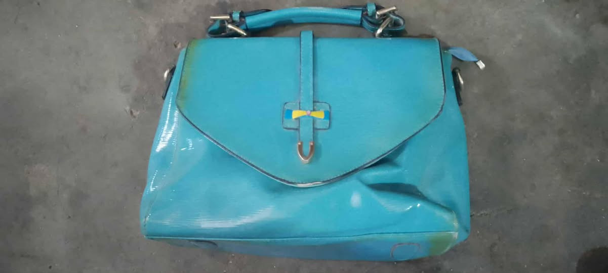 راجا الي مايعجبه لايعلق سلبي خلي تعليقه اله. ويجفيني شره
وسوت الثاني 3قطع هم ملبوس مره وحده ب20 

لون اخضر

جنطه زركه مستخدمه قليل ب5قفل

جنطه سوفت الاصلي ب20وبيه مجال جديده مامستخدمه

فستان شيفون ب10قفل جديد غير مستخدم

ستره كابوي لون اسود جديده ب6 قفل

قميص اسود ب5 قفل جديد

عبايه جرييت بيه شد الورد جديده قياس 60 ب60وبيه مجال

بينصل.شتوي جديد ب6 قفل

ثوب شيفون ب5 قفل جديد

فستان رصاصي ب25وبي مجال


**إذا كنت صاحب هذا الإعلان وتريد حذفه لأي سبب، رجاءا أرسل رسالة إلى الدعم الفني**