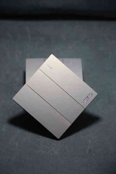 السلام عليكم 
بيع المواد الكهربائي بسعر جمله الجمله يتوفر توصيل ونقليات للمحافضات وبننسب الأسعار 
تواصل 
*********** 
متوفر واتساب
