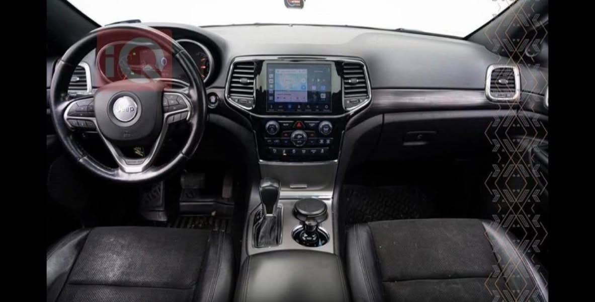 جيب گراند شيروكي بلاك توب موديل 2021 رقم أربيل جديد فول فول مواصفات 
ضرر قطعه واحده فقط جامرلغ جهة السايق بدون دواخل 

رادار امامي 
الكاميرا الخلفيه 
مستشعر وقوف 
تدفئه المقاعد 
تبريد المقاعد 
تدفئه تبريد مقود السيارة 
مرايا جانبيه كهربائية 
توقف ذاتي 
نقط عمياء 
تحديد مسار 
تثبيت سرعه 
لايت زينول
صندوك كهربائي 
تشغيل عن بعد 
شاشه كبيره ابل كار بلاي 
التنبيه عند مغادره المسار 
مانع انزلاق 
اوتو بارك
للاستفسار 
***********
