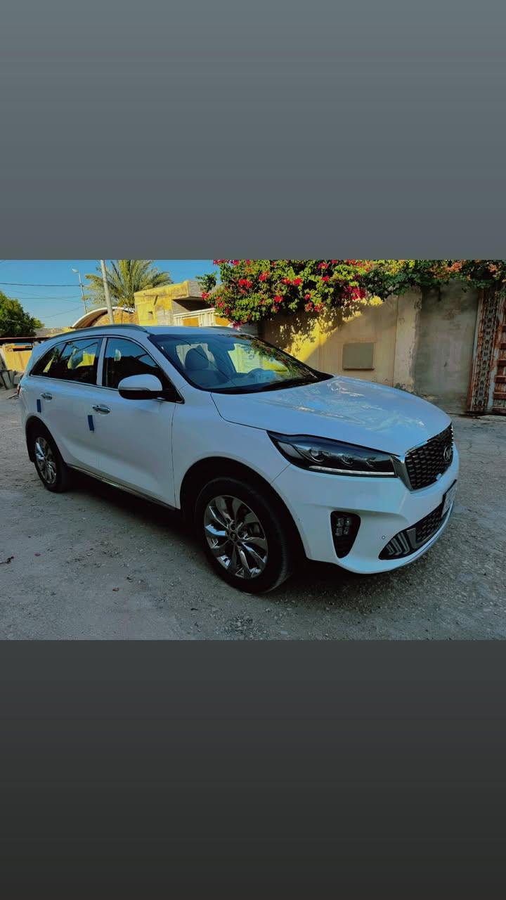 للبيع كيا سورنتو خليجي 2020
مواصفات نص فول   محرك V6         3500
مكفوله كفالة عامة عدا شخط اباب السائق غيرها ماكو لا رصعه ولا شخط ابد اذا طلع غير الي ذكرته سونارك وكروتك عليه مربع
السياره جديده لوك وضع شركة ماشيه 70 الف 
حقيقي شرط الفحص تخم تايرات كوري بيها 
سبير منازل شرط نايلون الشركة بعده ع الكشنات
محرك كير صدر تبريد كله ع وضع الشركة 
رقم بغداد باسمي شخصياً تحويل مباشر سنوية مجدده لل 2031
مكاني الدوانية قضاء عفك هاتف 📱 ***********
السعر 245 وبيها مجال للشراي ✔️
