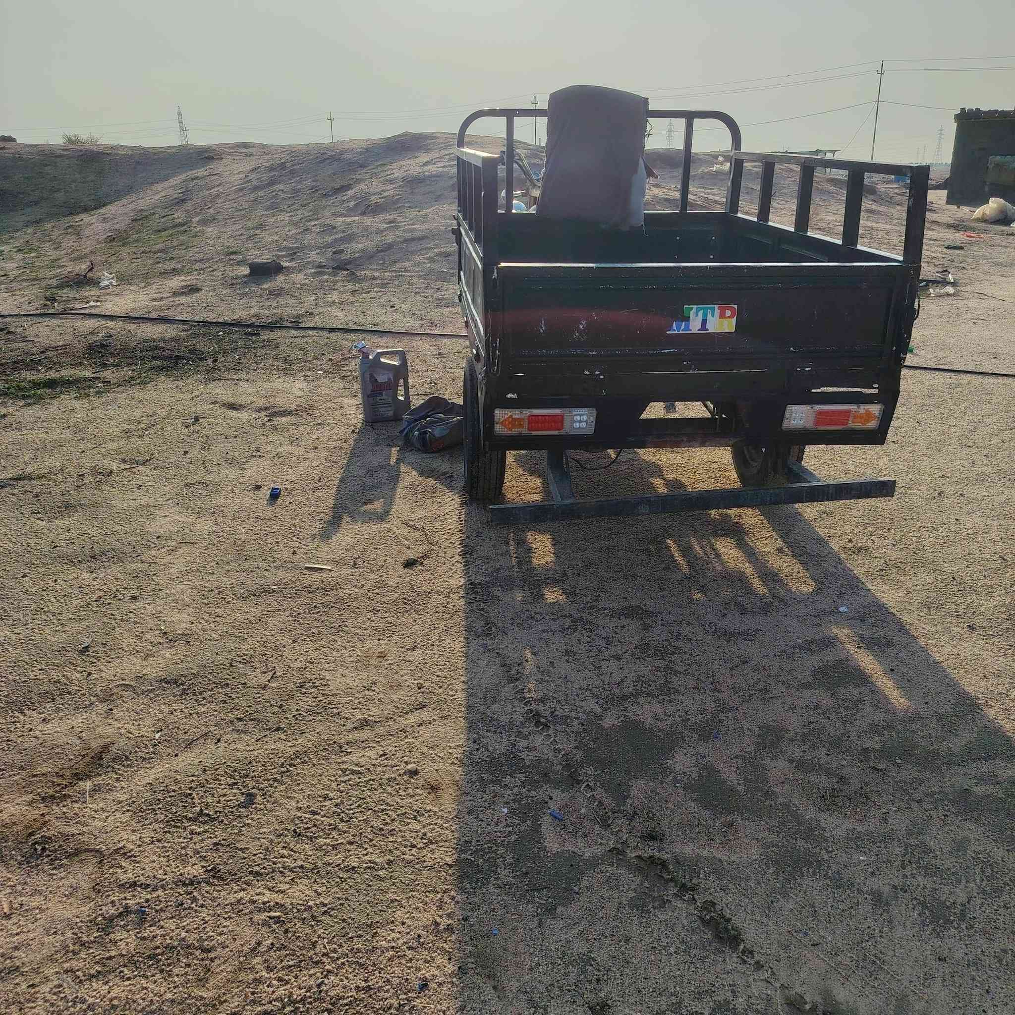 ستوته للبيع وراق استنساخ مديل 14بيها خياسات بل شاصي محرك مكفول كهربايات كلها شغاله مكانها عمود 411 اتصل ***********
