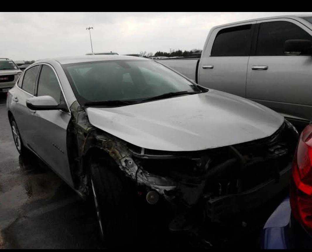 السلام عليكم
ماليبو ف Lt مكينه 1500توربو 
نظيفه استخدام قليل أي نقص مابيه 
سنويه بأسمي 
م 2018 السعر 115
للأستفسار ،،*********** بغداد, العراق
