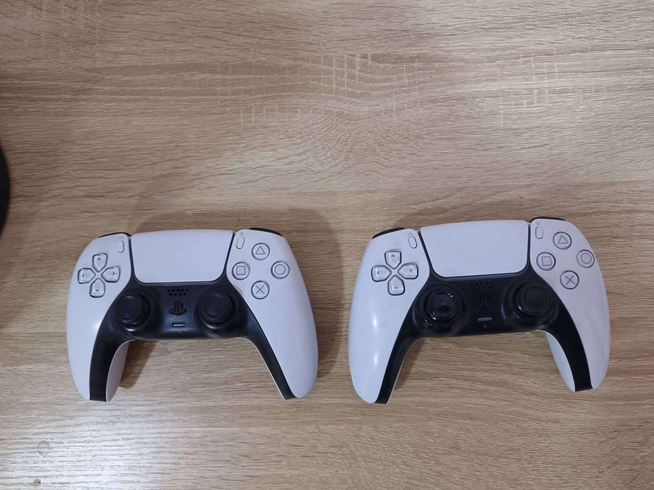 للبيع PlayStation 5 Fat
• السعر: 650 دولار وقابل للتفاوض بالمعقول
• جويستيكين أصليات
• الكارتونة موجودة
• لا مفتوح ولا داخل تصليح نهائياً
• شغال 100% وما عليه أي ملاحظات
مكاني بالناصرية للمهتم يراسلني خاص.


**إذا كنت صاحب هذا الإعلان وتريد حذفه لأي سبب، رجاءا أرسل رسالة إلى الدعم الفني**
