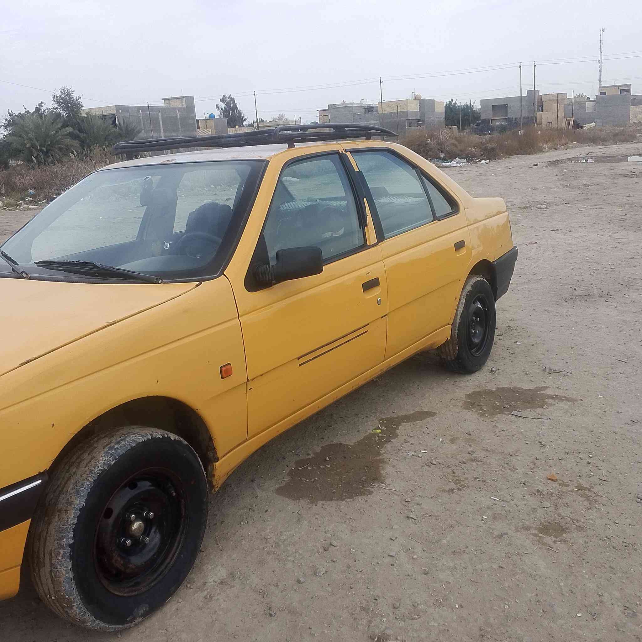 السلام عليكم ورحمة الله وبركاته
بيجو روى موديل 2009

سياره جاهزه تخم تاير محرك جديد تدفئه تبريد كهربائياته كله شغاله سيارة بلاديه فقط جاملغ خلفي

رقم بغداد السعر 23 وبيه مجال 

***********
