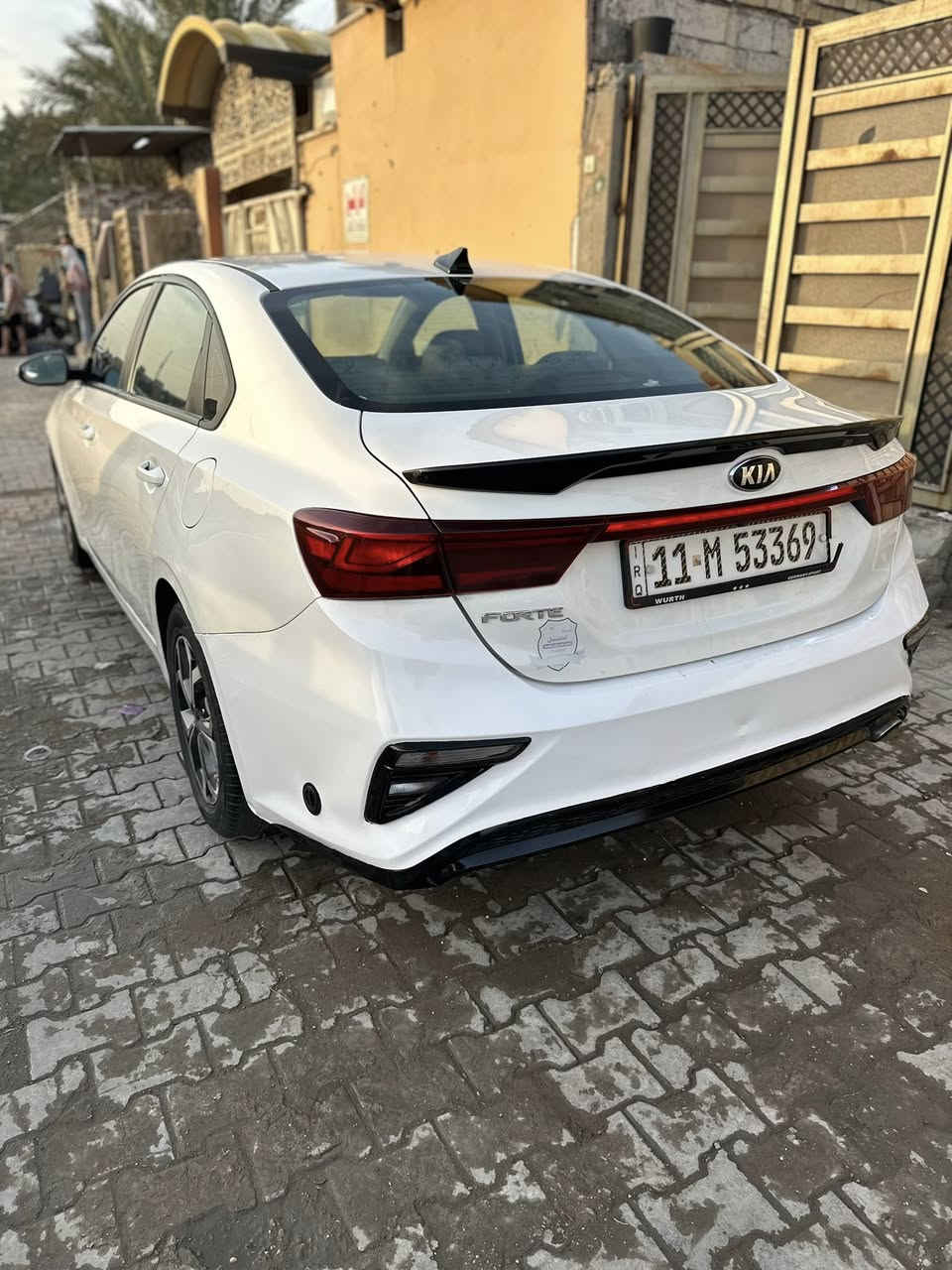 السلام عليكم
فورتي 2019 
محرك 2000 دوش كير ايتي ومحرك كفالة بس رواجز مبدله فقط كفالة لغود وشواصي موصفات تحكم ستيرن قياده ذاتيه مثبت سرعه تحديد المسار سونار موجود 
للبيع ب 125 وبيها مجال بسيط عنواني بغداد مدينة الصدر ق 41
***********
