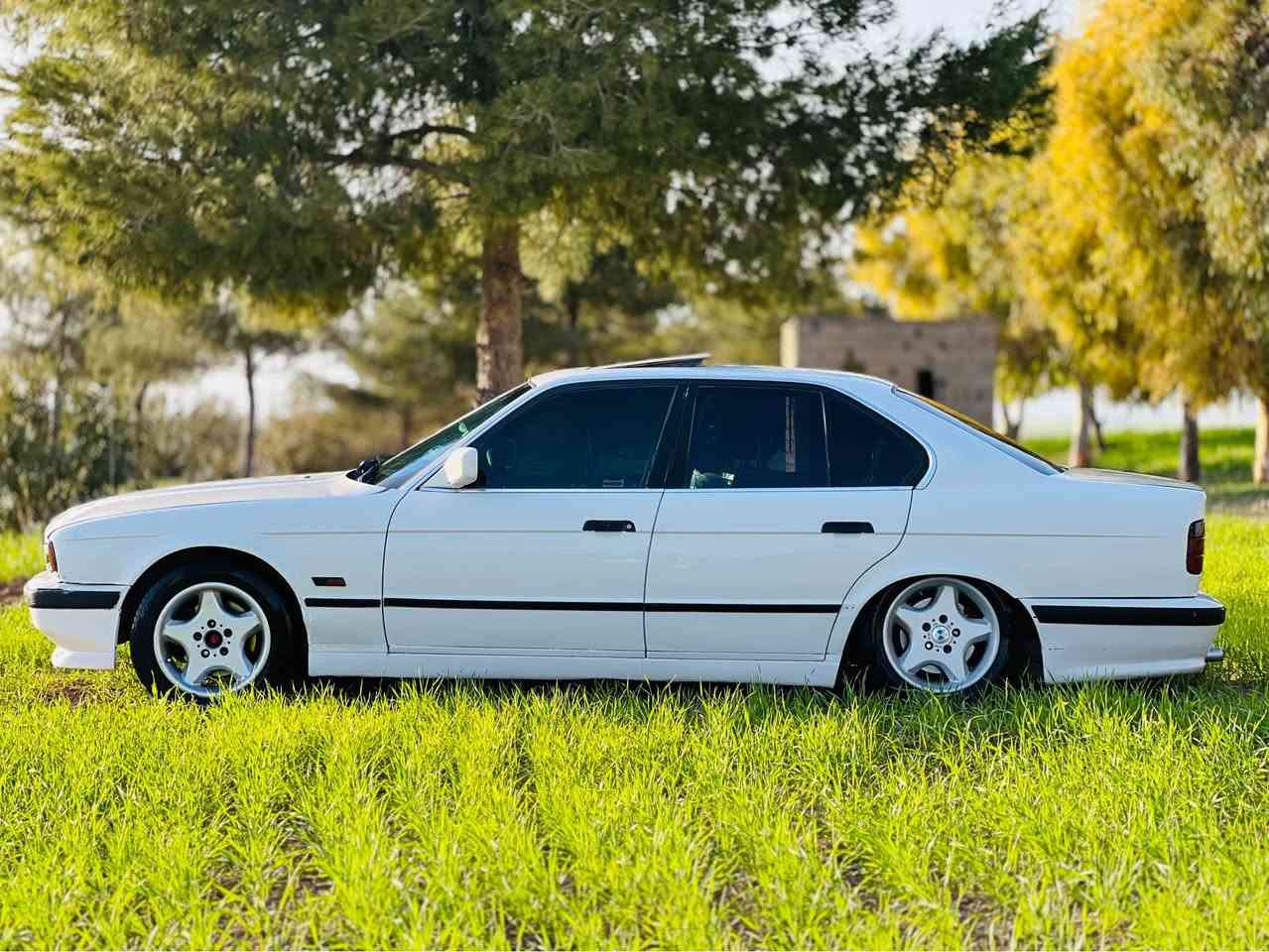 ‎‎سڵاوی خوا لەهەموو لایەک👋
(🇩🇪BMW~520i~1991🇩🇪)
‎فول فول مواسەفات سلاي520گێڕ عادی +گەرمى
‎مةزبوتة‎ شقلاوة, أربيل


**إذا كنت صاحب هذا الإعلان وتريد حذفه لأي سبب، رجاءا أرسل رسالة إلى الدعم الفني**