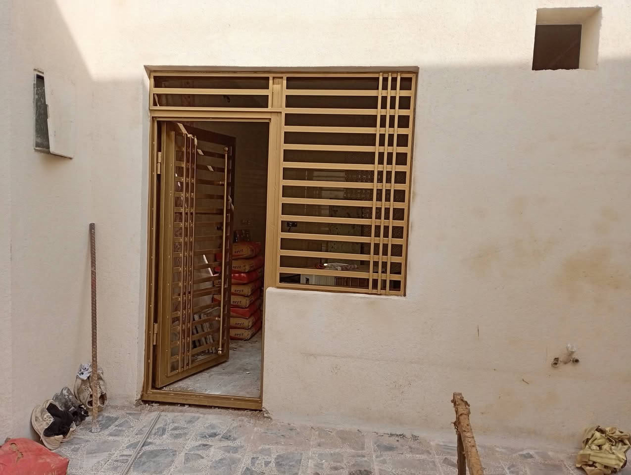 صباغ شبابيك سعر واحد 18 الف اتصل ع رقم ***********
