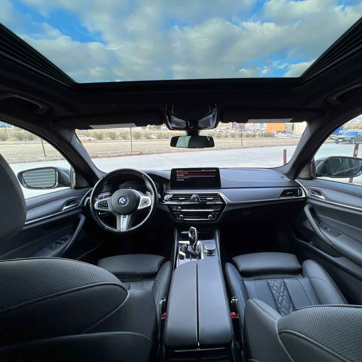 بی ئێم دەبلیو 5 series مۆدیل 2023 مواسەفات 540i B58 
مەکینە ‎6 بستۆن توین پاوەر تۆربۆ (400hp)(3.0T)
تەنها 27,000 mil ڕۆشتووە
هەرچی مواصفات لە ئەڵمانیایە 
هەبێت تیایەتی نوقتە سەری دێڕ 
تەنها بۆنیتەکەی بۆیاخە و یەک شتی تری نیە 
زۆر زۆر جوان و ڕێک و پێک چاکراوەتەوە 
لە دووبەی و هەموو ئەو پارچانەی لە حادیسەکە 
زەرەری بەرکەوتبێت بە بیلادی شەریکە بۆی دانراوەتەوە تەنانەت یەک برغووشی نەقص نیە
ناونیشان - سلێمانی

سـعـر : لە کۆمێنت داوابکە ڕاستەوخۆ بۆت دێت 📥 

گێر و مەکیەنەی بەشەرت 
هیچ کێشەیەکی تێدا نییە 

ژمارەی خاوەنەکەی 
***********
