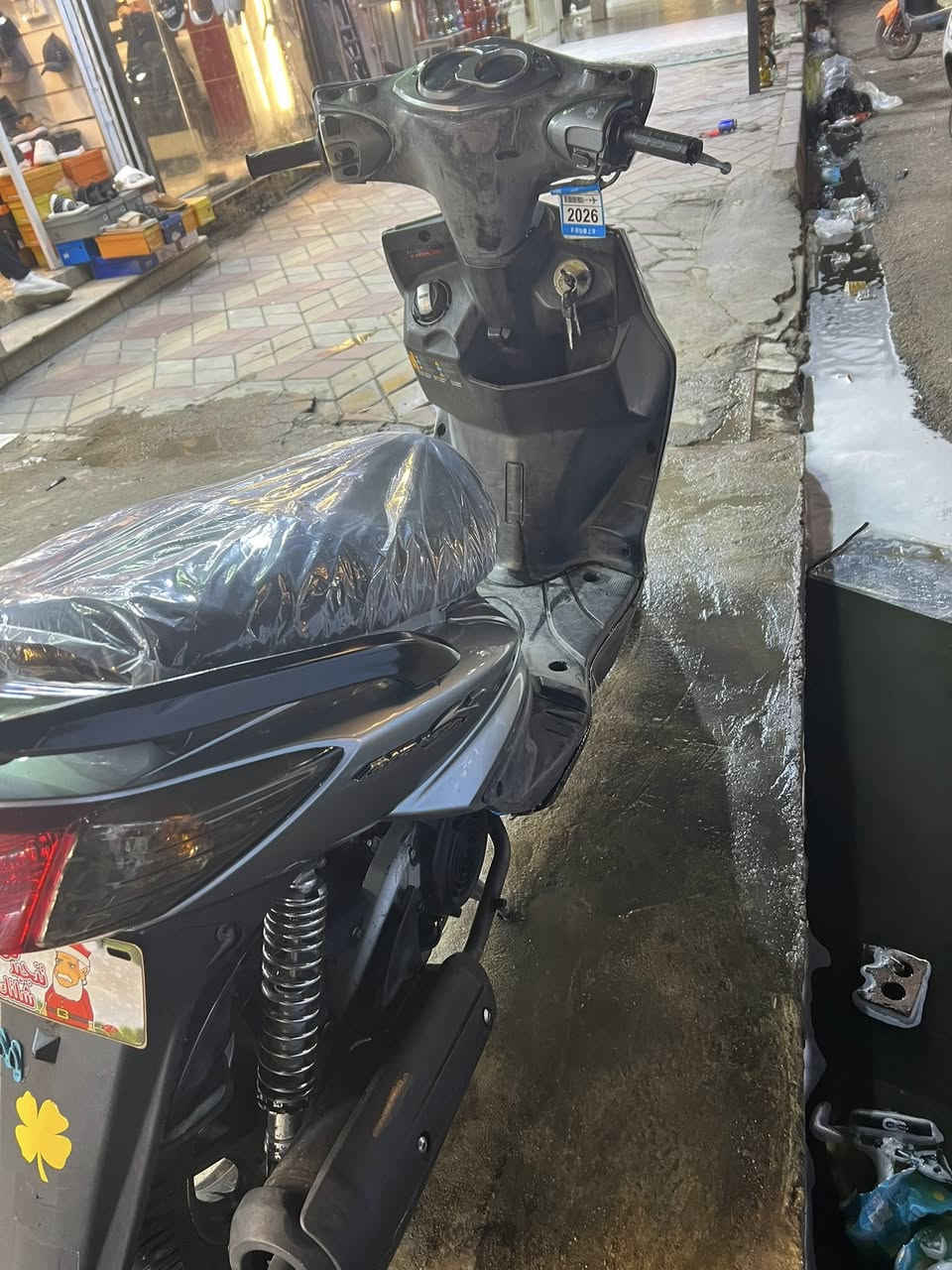 السلام عليكم دراجه سكنس فحل ياباني قبق نفخ
نورا خطين درجه جديده بمعنى الكلمه كامله مكمله اي نقص مابيه دراجه بلاديه مكان بغداد الجديده سعر ٧٥٠وبيه مجال 
رقم ***********اتصلو وبيكم خير تدلولو تحياتي
