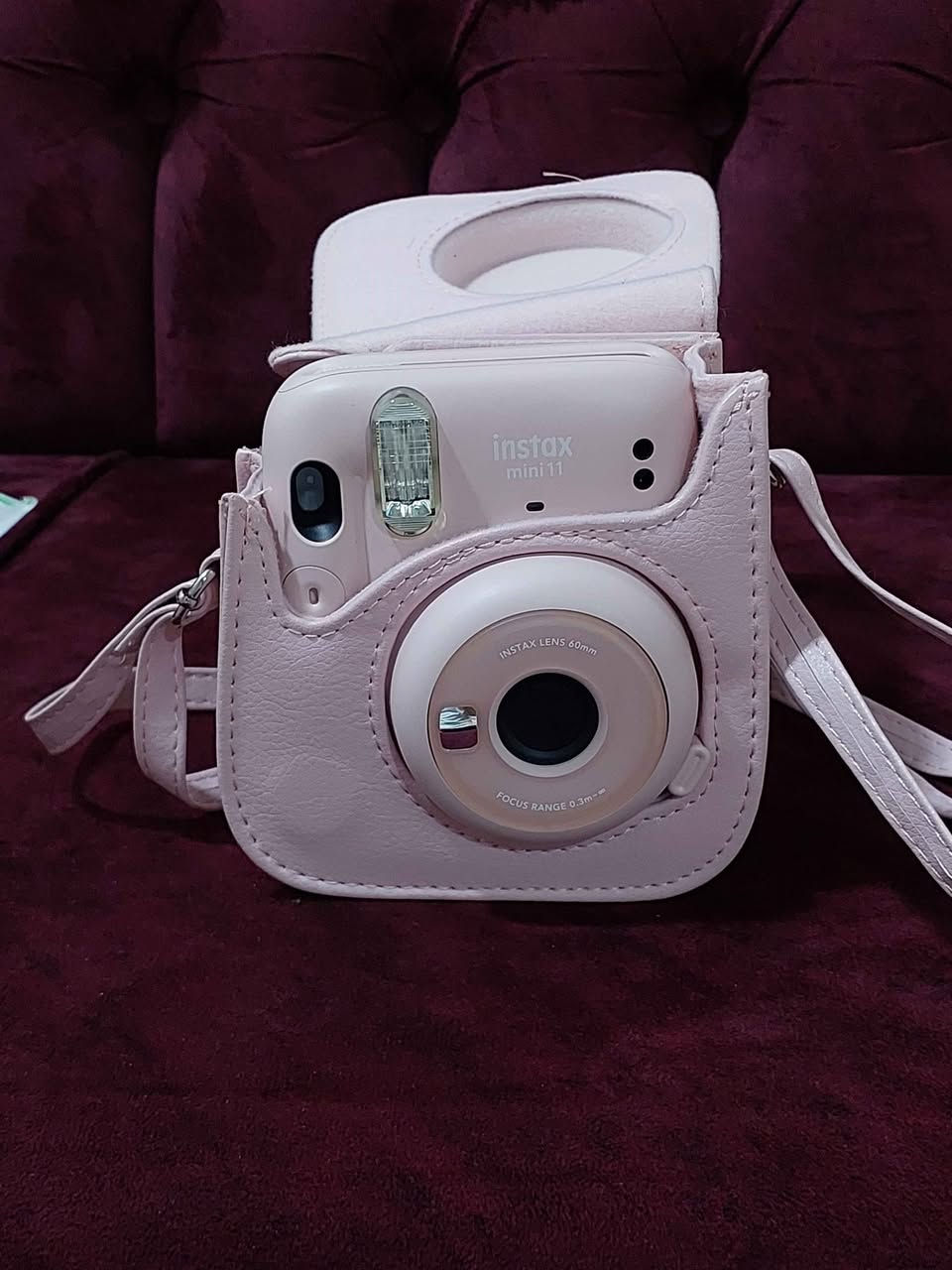 به س ٢٠ تسير بي هاتيه كرتن اوربيه كه له باقزه ٨٠ هزار و مجال كيم جهي من سيميل 
كاميرا  instax mini11 أوروبية إستعمال فلم واحد يعني ماخوذ بيها ٢٠ صورا بس نظافة 99.99% ٨٠الف و بيها مجال مكاني سيميل دهوك, العراق


**إذا كنت صاحب هذا الإعلان وتريد حذفه لأي سبب، رجاءا أرسل رسالة إلى الدعم الفني**