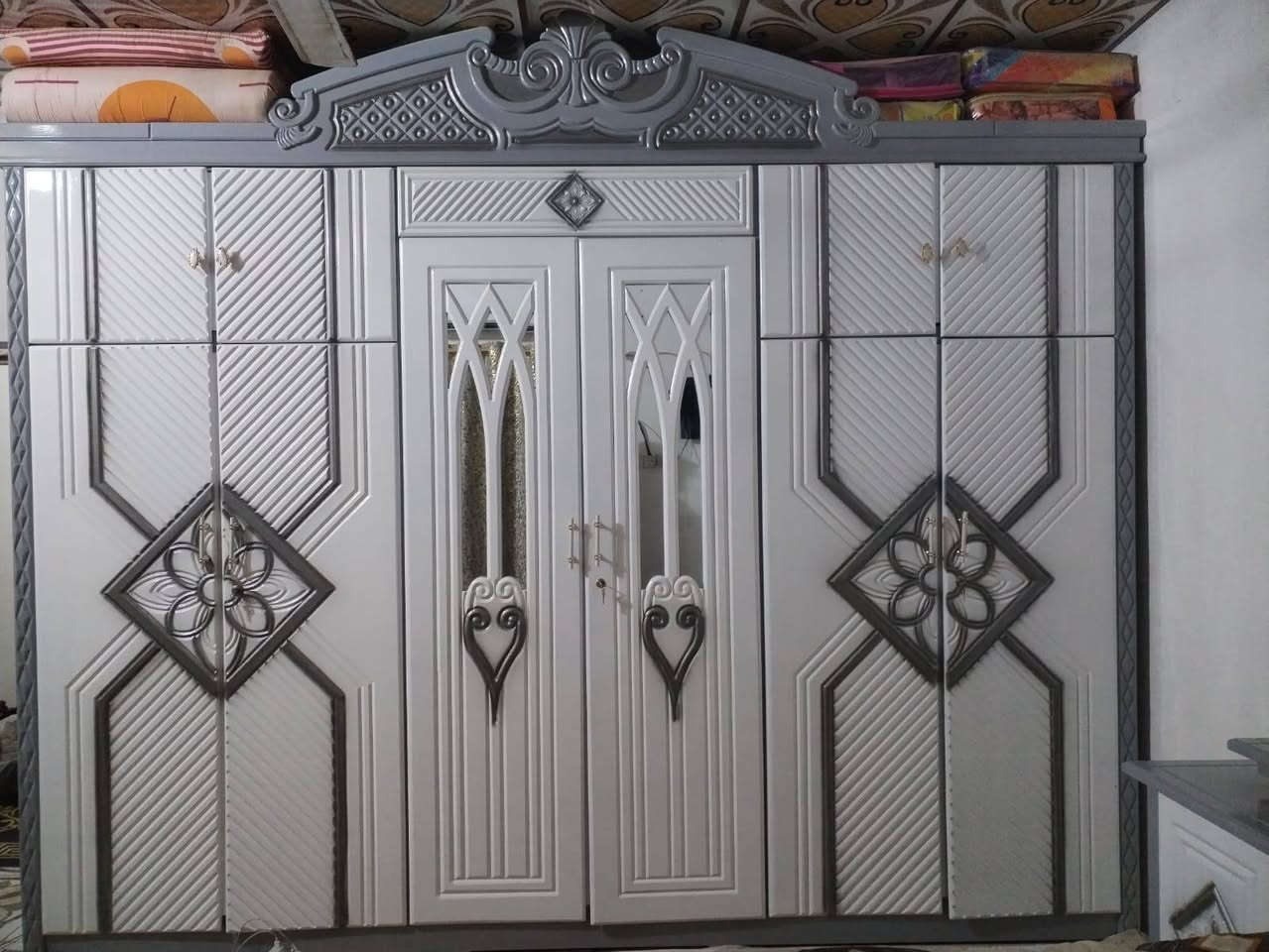 غرفه نوم البيع المكان سوق الشيوخ 7نيسان الستفسار ***********
