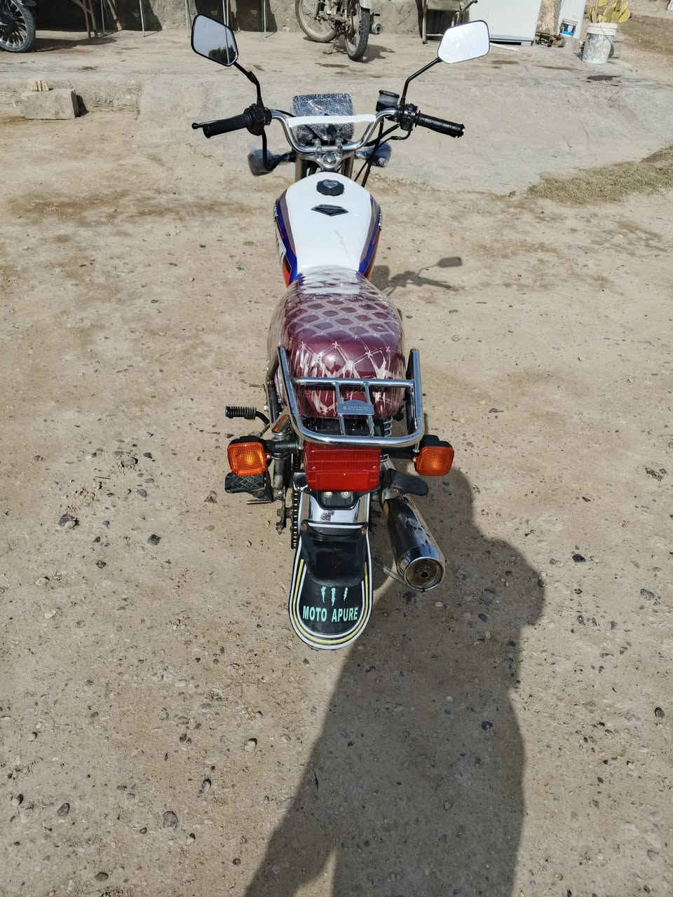 بسم الله..دراجه سيفان موديل 21 نضافتة مثل ما موضح بصوره سعر 500 وبيه مجال بصيط ***********
