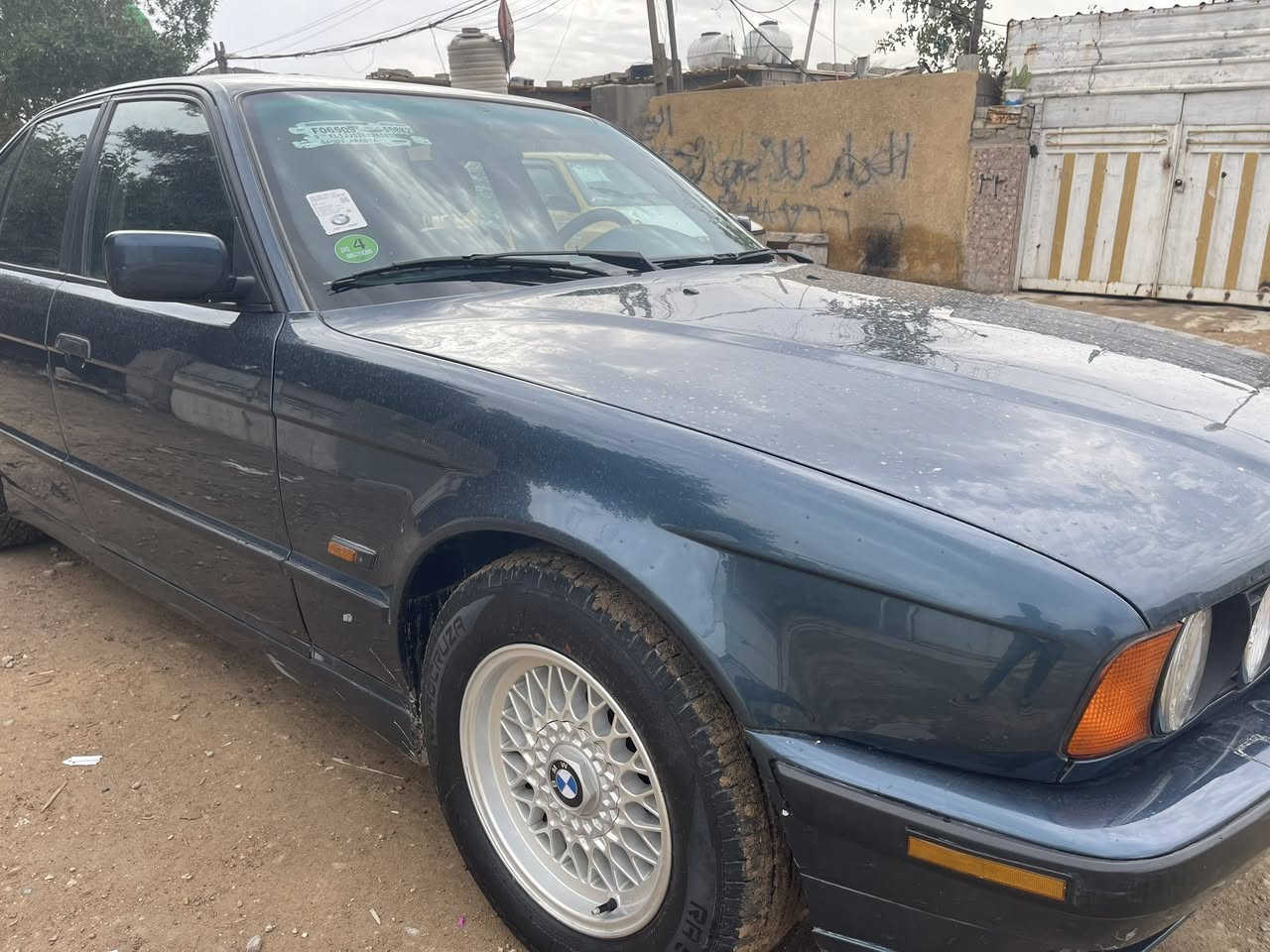 بي ام525مسكر فانوس كير مكينه مكفولات حداديه جديده كهربائية كلها شغاله موديل 1995غرفه جلد اسود صاج ملكي رقم أربيل تحويل مباشر لا خياس لأضربه مكفوله مصبوغه جماليه لاتصال ***********
