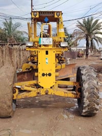 كريدر كوماتسو للبيع كفاله عامه مديل 1998 رقم واسط ثاني يوم تحويل مكينه...