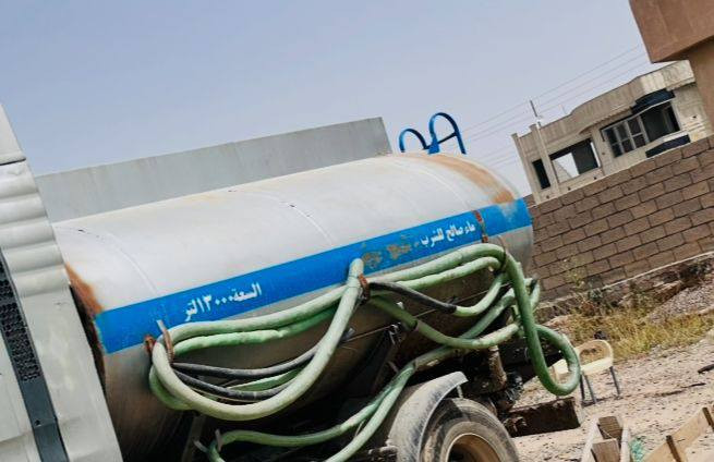 السلام عليكم
مكلف بالنشر
تانكي ماء حمولة 13 الف لتر
يرهم على راس تريله وبي تطواله عالشاصي مع موطورات 2 
بس جيب راس تريله وشده 
تانكي نظيف لا كسر ولا لحيم
مكانه صلاح الدين// قظاء العلم
للاستفسار اتصل
‏‪***********‬‏
‏‪***********‬‏
