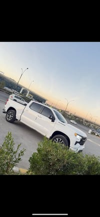 للبيع سلفرادو 2024 فول موصفات اعله فئه RSTباب طويل بدي قصير المرغوب با...