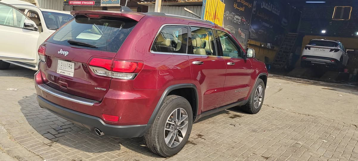 سلام عليكم جيب شيروكي لمتت مويديل ٢٠ رقم بغداد باسمي حادث بنيد وجاملغ سياره ماشيه ٨٠ رقم بغداد سياره جديده احله من صور تصال ***********
