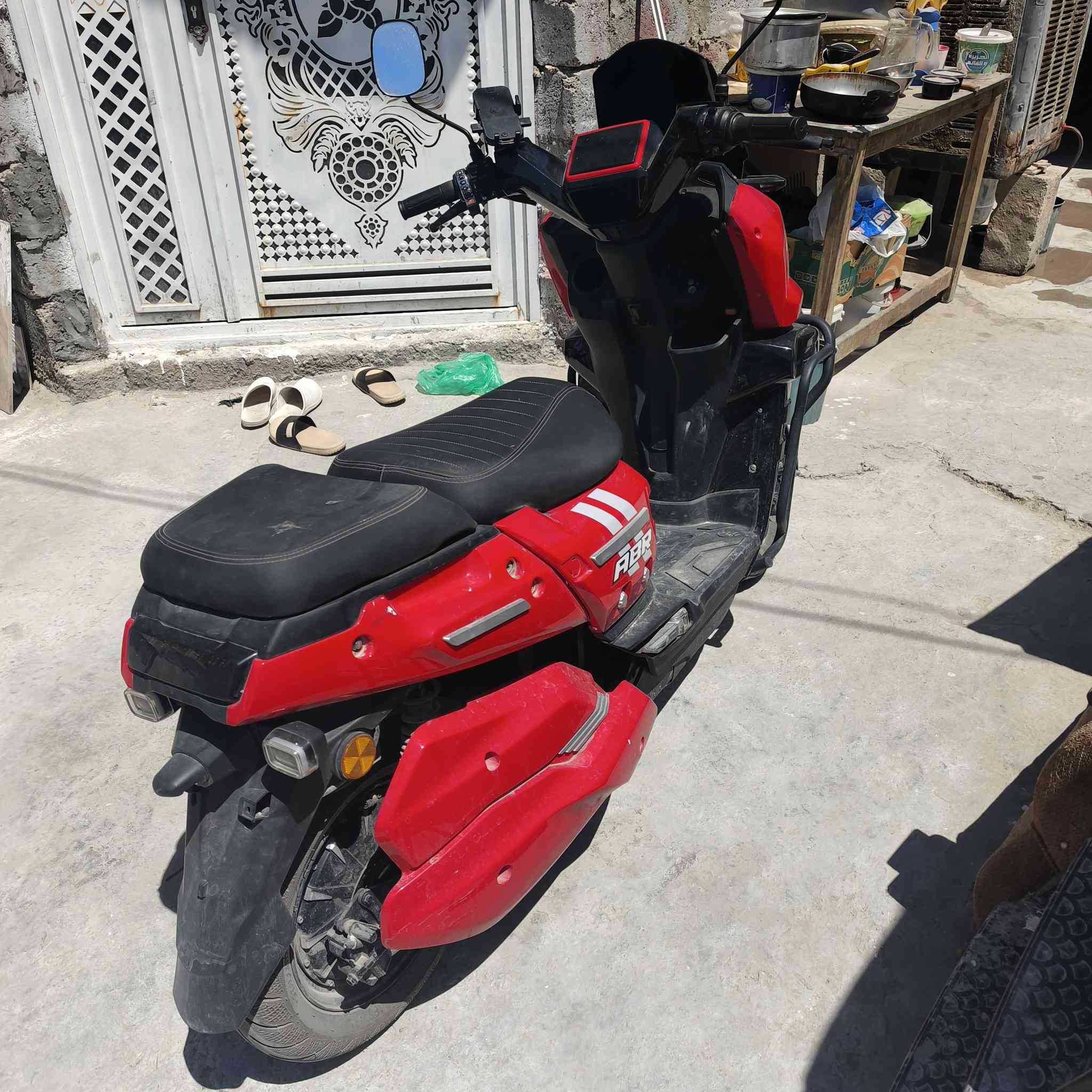 اباتشي للبيع. مثل ما موضح بل صوره على حطته. بطاريته على فحص. السعر 800 الف. لل تواصل. ***********
