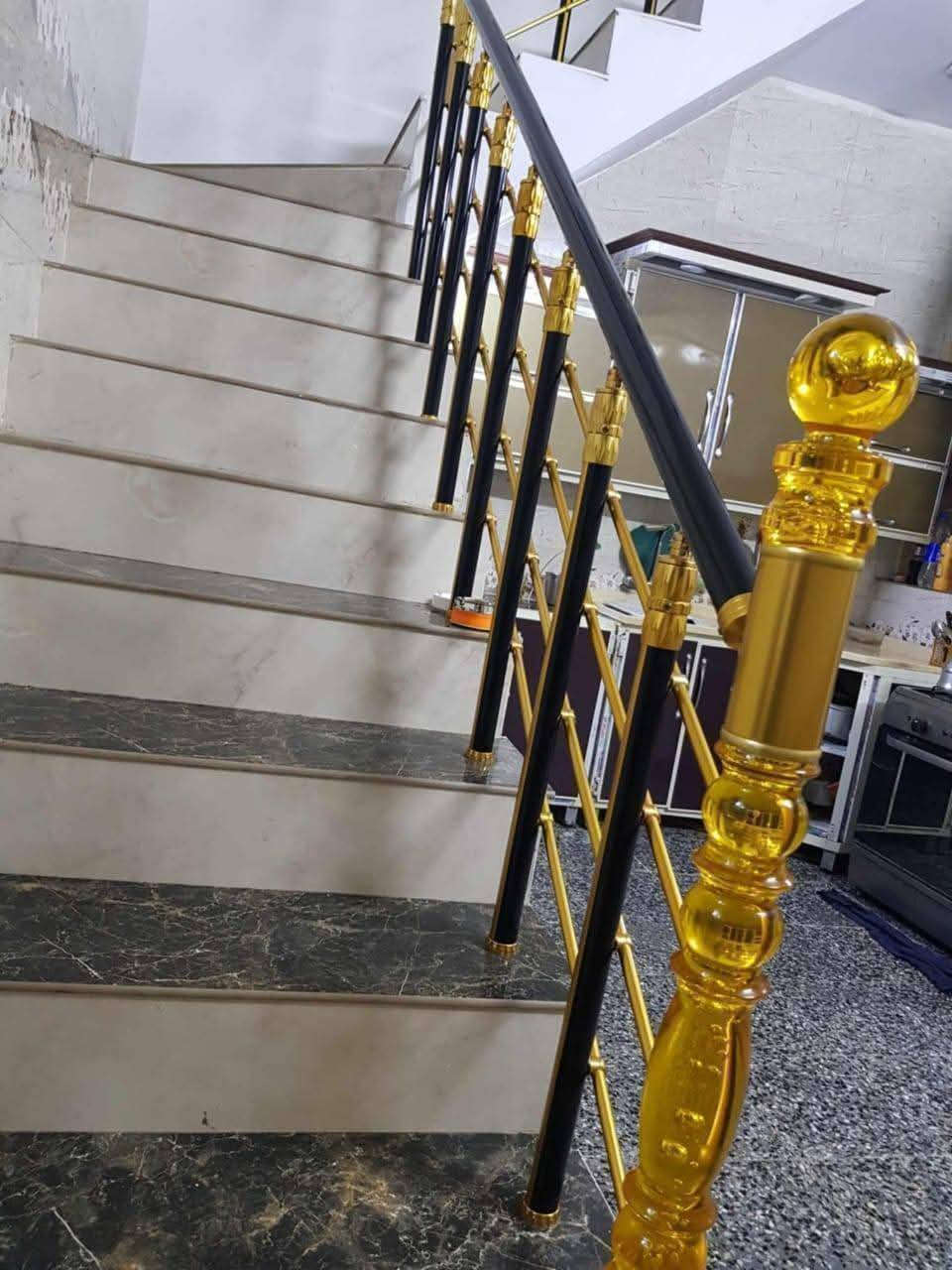 بيت البيع 👈مساحته 100 متر 👉 واجها 5 ونزال 20 👈قاط واحد 👉 👈البناء بلوك👉 غرفه نوم وستقبال ومطبخ داخل الحولي حمام داخلي تواليت خارجي ومنور وترك وره البيت كراج تدخل بي سياره مجاري ريسيه كهرباء ماي سحب جاهز البيت حته سطح مطبك شتايكر  👈 عقد زراعي 117👉 منطقه كامله👈 منطقت بوب الشام👉 👈بلزراعي مال بيت ضيفان👉 بول فرع بلزراعي والمو من المنطقه راح اوصفله العنوان بغداد منطقت بوب الشام صايره فوك صيطرت الشعب جاي من القوس ع يدك اليمنه مايرهم قصد ولا مقدمه حاضر فلوسه البيت👈 السعر 60👉 بي مجال قليل👉 واليريد يشوف البيت يدخل ع خاص ادزله مقطع فيديو مال البيت مصوره من خارج ومن داخل اتصال برقمي او خاص عادي بي وقت *********** 👈واتساب👉
