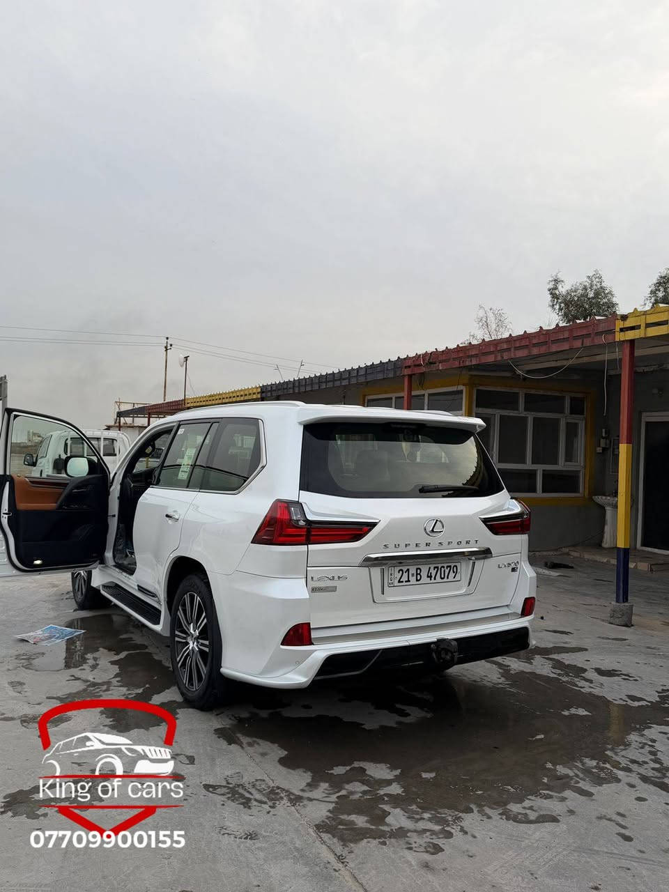 #للبيع 📢

#ملاحظة السعر ( رد تلقائي )

 🚘 للبيع: لكزس LX 570 (سوبر سبورت / بريم)

 ☑️ موديل 2021  ( مكفولة كفالة عامة ) اخت الزيرو 

 ☑️ ماشية 30 الف فقط

 ✍️ المواصفات 

 ☑️ محرك 8 سلندر 5.7 لتر (خليجي)

☑️ نظام دفع رباعي مع جكات فورويل

☑️ بصمة تشغيل وبصمة أبواب

☑️ كاميرات محيطية 360 درجة

☑️ فتحة سقف + صندوق كهربائي

☑️ تبريد وتدفئة مقاعد (داخلية جلد درجة أولى)

☑️ رادار ونظام تنبيه الخروج عن المسار

☑️ نظام صوتي فاخر وشاشات خلفية

☑️ تحكم ستيرن كامل ومثبت سرعة

رقم صاحب السيارة 
***********
***********
