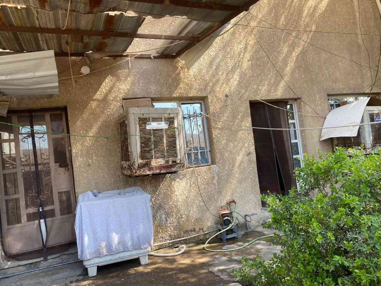 بيت للبيع
طابو مو زراعي موقع الدوره شارع 60
بشارع المدارس 
واجه 10والنزال 5
السعر 170 وبي مجال 
***********
