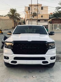 دوج رام  مديد ٢٢ بك هورن  سيره ماشيه 11000 الف  تويل مكينه ٨ بدي طويل ...