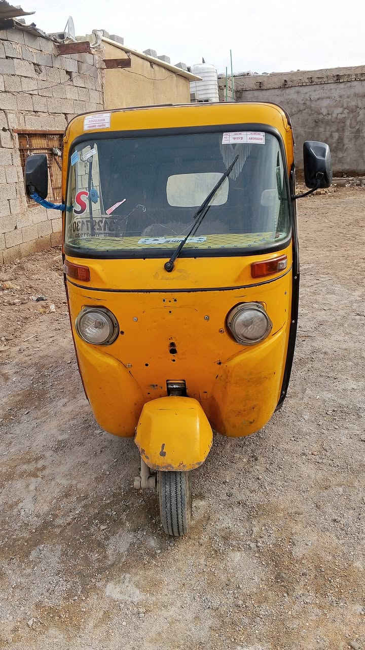 تكتك البيع موديل 18 سعر 3500 وبيه مجال بغداد وراقه ضايعه بس طلعتله وراق من لقاضي وشراي يتصل *********** تكتك كامله تخم تاير مكينه نضيفه كامله
