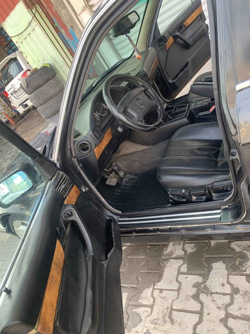 سلام عليكم من رخصت الكابتن المحترم محمد صاحب 

BMW E34 530i V8 
كهربائيات كلها شغاله 
تبريد ثلج 🥶+ تدفئه 
سلايت 3 طكات 
جام اربعه كهربائي 
غرفتها جلد 90‎%‎
جامه الاماميه ابلورايز 
لايت زينون العالي 
لمعلومه هسه عليها ويل خليه اصلي نضيف مو هامان

رقمها كركوك ثاني يوم مداور راعيها جاري كبل عقد مروري 
)حادثها جاملغ خلفي مفتوح وراجع نفسه مابيه اي كصه او شي اوتكفللك شرعياتها 

مكاني كربلاء السعر 60 وبيها مجال بسيط 
الاستفسار 
*********** 
بيع او مراوس
