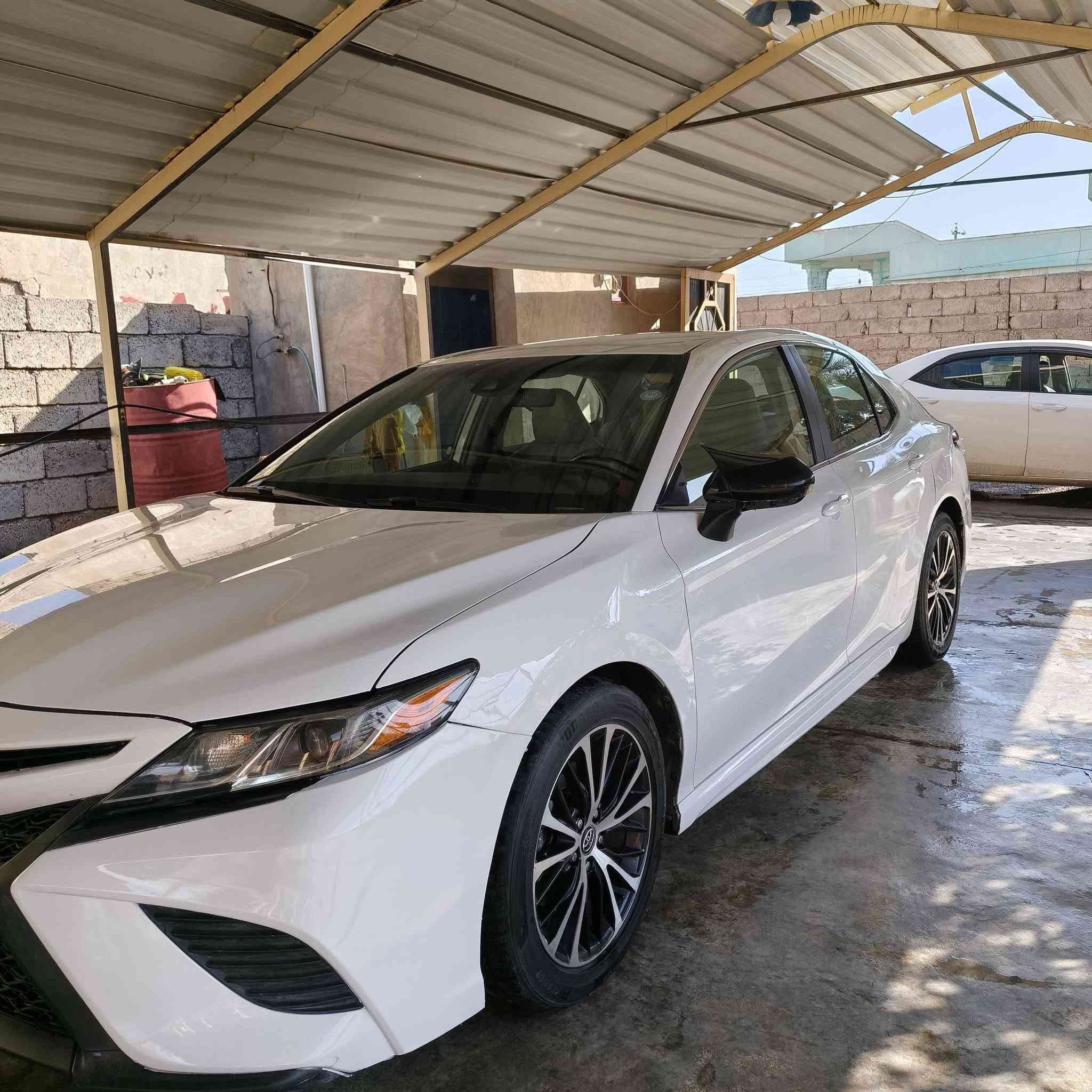 السلام عليكم للبيع كامري موديل 2020  أمريكي SE رقم أربيل دولي تريد وكالة تريد تحويل ضرر خلفي وبيها جاملغ أمامي بالعراق صدر تواير جديد محرك كير شرط السونار مرفق بالمنشور
السعر 170وبيها مجال للاستفسار الاتصال***********
