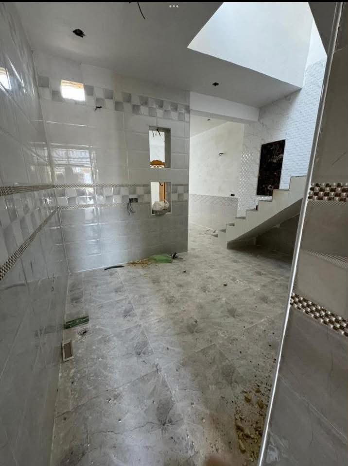 دار حديث للبيع حي النداء 100متر طابق واحد على شارع حرف T 🪬قريب على الشارع التجاري شارع 60🪬يحتوي على غرفه صاله استقبال مطبخ صحيات 🪬ملاحضة بيع بنقد او اقساط السعر مناسب 
للاستفسار اتصال على الرقم 
📞0️⃣7️⃣8️⃣1️⃣6️⃣7️⃣8️⃣7️⃣4️⃣2️⃣1️⃣ 
عقيل الزيادي    0️⃣7️⃣8️⃣8️⃣8️⃣4️⃣0️⃣6️⃣0️⃣1️⃣4️⃣  
او مراجعة مكتب ابو صلاح الحجيمي للعقار 🪬العنوان 📍النجف الاشرف حي الزهراء مقابل القنصلية التركية 

ادخل على الرابط الاسفل وتابع 
الصفحه وترى كل ماهو جديد 
من العقارات -بيع-شراء-ايجار -رهان 

https://www.facebook.com/share/1CnnFycW26/?mibextid=wwXIfr
