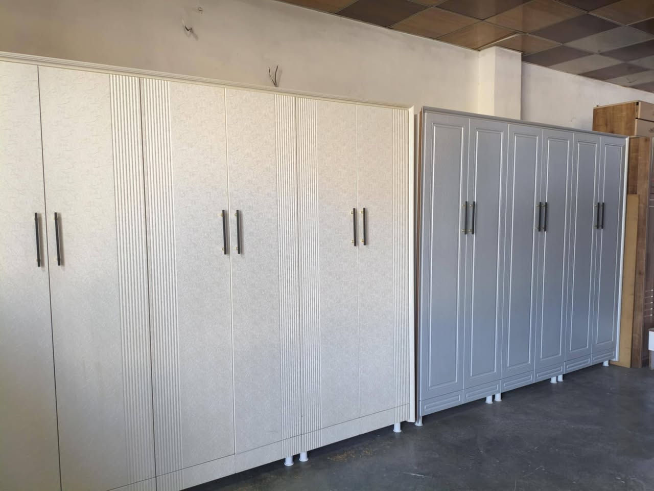 🌹💐چیتان هەیە وێنەی بنێرن دارو بەرد دەفرۆشم💐🌹
داشکاندن داشکاندن لەکەلار 
دەستکردە باڵان پریس لۆکە دەستی دوو نیە 
چوارسەدو دە هەزار 
بۆ ناونیشان تیل بکەن ‏‪0771 962 1434‬‏
