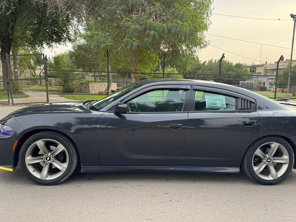 لسلام عليكم

جارجر موديل 2016 اس سكس تين  

لون مميز او رقم مشروع وطني تحويل ثاني يوم بشرط 

موصفات السياره:

شاشه 

تحكم ستيرن جهتين 

تشغيل عن بعد 

منظومة زنون عالي وناصي +بلاجكتور زنون  

 كت كامل  SRT  

كاميره دواره حساس خلفي 

كير 8 نمر طياره 

رادرات جانبيه 

كشن سايق كهرباء 

كزوزات  خلفيه SRT

دوسات او كت كامل +دعاميات SRT

محرك 6 سلندر 3600 

مكينه او كير او تبريد بلادي جديدات برغي ما مفتوح بيهن اطلع وين ما يعجبك او سياره ستوني مسوي حداديتها ناعمه حلوه سياره جاهزه عليها  برمجه ما شاء الله شك كاع سياره صفاحه حلوه تفيد الجناي جاهزه من كلشي 

سياره حادثه بسيط قطعتين من امريكا بدون دواخل

جاملغ امامي جهت السائق وباب السائق كفاله فقط ولباب الورة سايق بي فقط كلير بدون ظربة شرط او حوض او كلبه او عيب شرعي والضربه قويه فحص وين ما يعجبك 

 السعر 166وبيه مجال الشراي يتصل *********** العنوان بغداد الكرخ شارع حيفا
