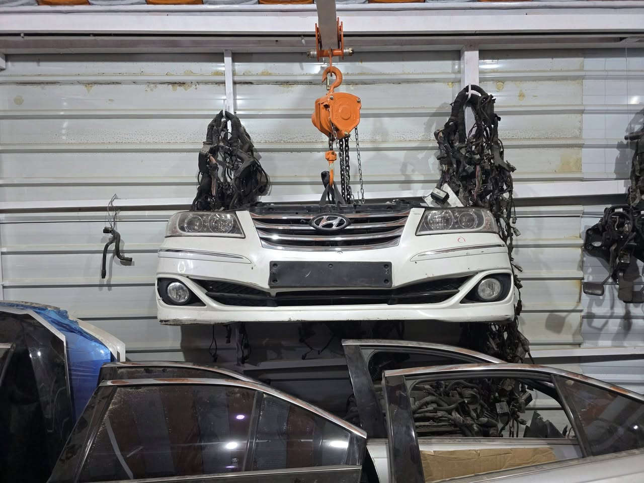 السلام عليكم على بركة الله تم وصول سيارات ادوات تفصيخ
للإستفسار *********** ***********
