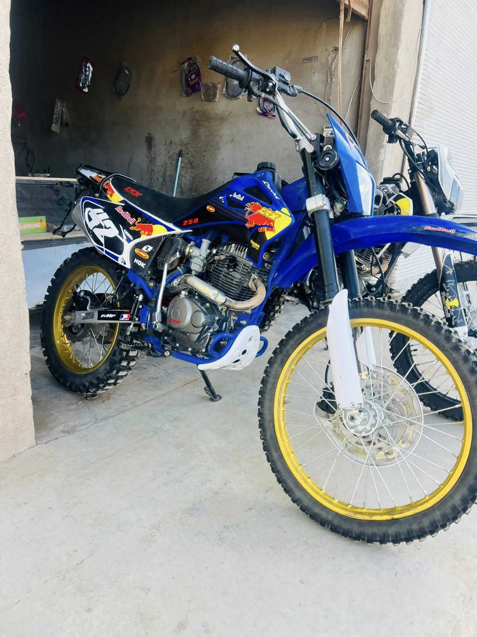 السلام عليكم قفازات CRX للبيع
الاسود محرك 350 اربع ولفات نشاط 🔥 
موديل 25
الازرك محرك 250نشاط 🔥 
موديل 26
السعر خاص أو اتصال ***********
