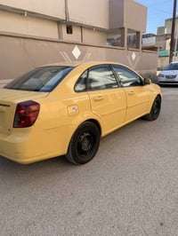 اوبترا ٢٠١١ • مصبوغة • تايرات جديدة