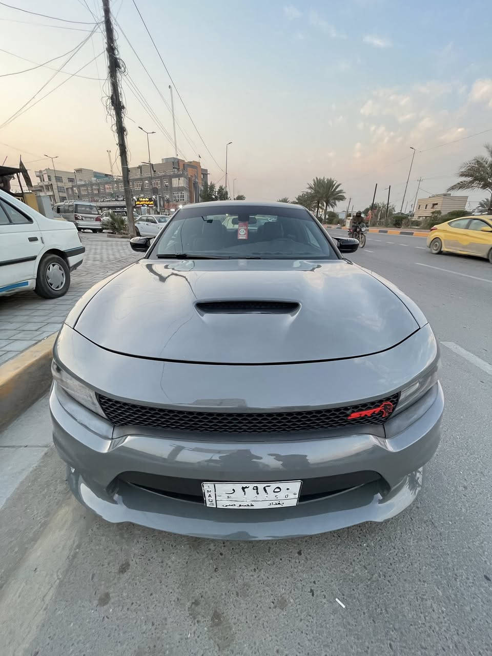 لسلام عليكم جارجر ١٩ بوليسي تغيير لون من رصاصي الى سمنتي محرك هيمي رقم بغداد 
مكاني بغداد *********** اتصال
***********واتساب 
160 مع المجال
