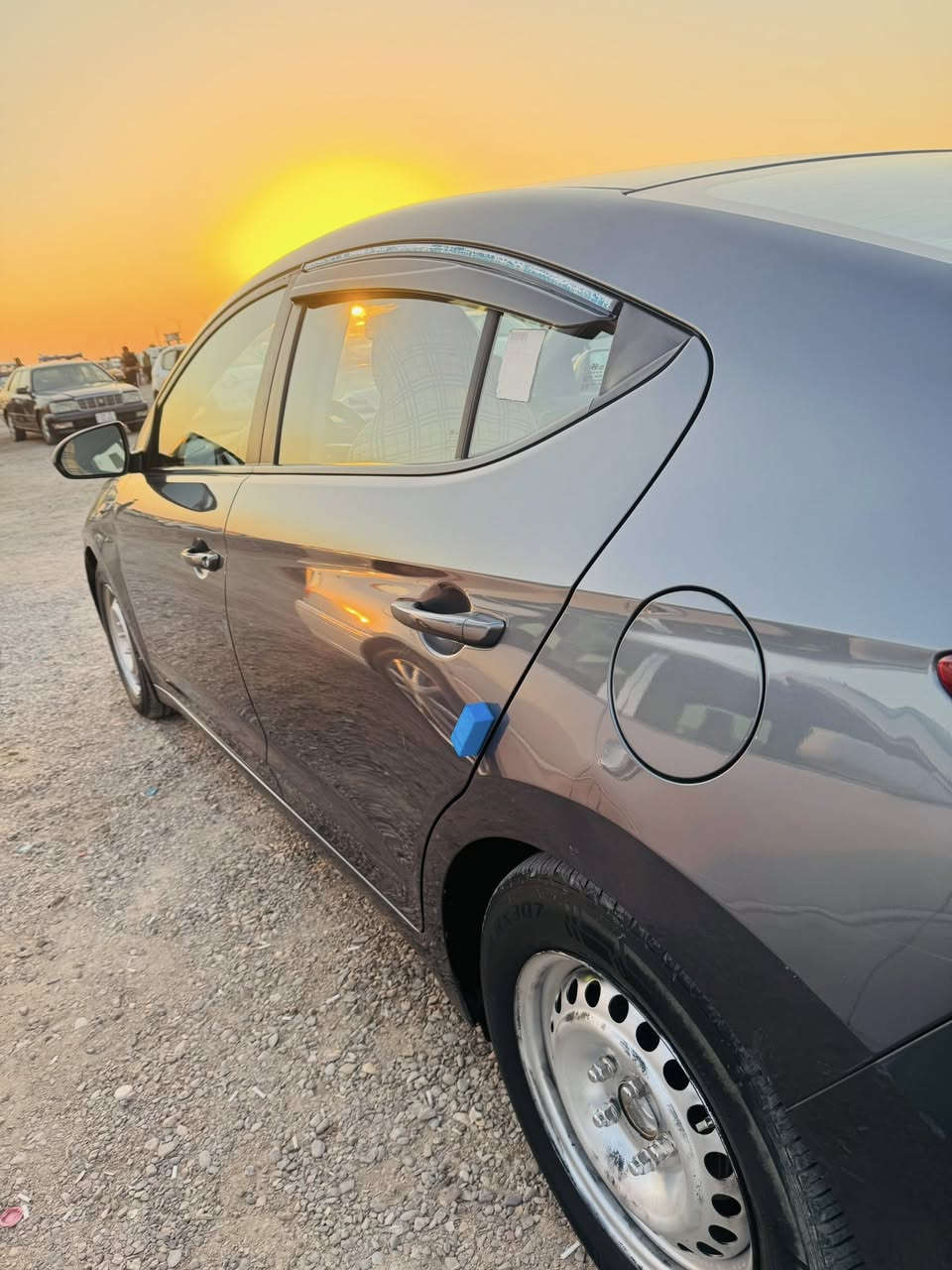 سلام عليكم الانتره مديل 2020 وارد كندي معوقين بعد الهه سنه وتصير حره رقم ميسان حادثه بنيد ودعاميه وناشر تقرير الفحص. السياره بسم معوقه ولمعوقه ميته بس اخو المعوقه واختهه الي مسويتلي وكاله موجودين وحاضرين عند التحويل 
مكاني بصره ياسين خريبط ومتواجد بل حيانيه شارع السيد. رايده ب 118 وبيهه مجال وهاذ رقمي ***********
