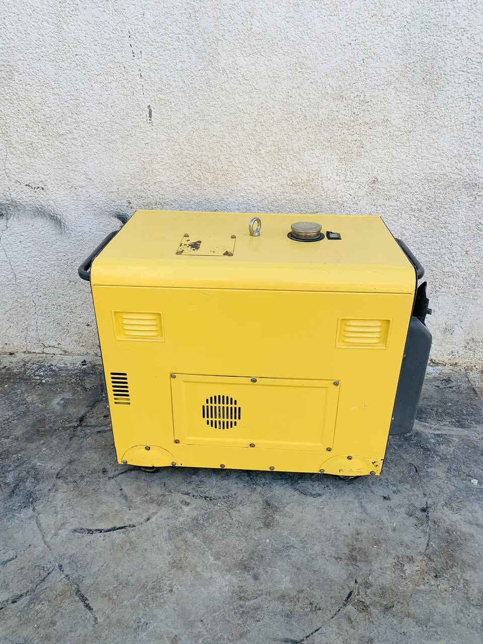 🔹 مولدة كابوتة كاز كاتم 28 أمبير
✅ 7 كيفي
✅ مستعملة استعمال خفيف جدًا
✅ ما داخلة تصليح أبدًا – على وضع الشركة
✅ نظيفة كلش وكأنها جديدة ومضمومة
💰 السعر: 750
📍 المكان: بغداد – بوب الشام
للاستفسار مراسلة خاص 📩


**إذا كنت صاحب هذا الإعلان وتريد حذفه لأي سبب، رجاءا أرسل رسالة إلى الدعم الفني**