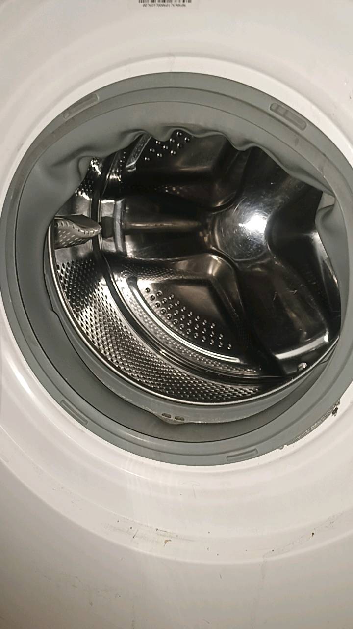 غساله اوتماتيك شغاله ونضيفه ولبراد شغال حار وبارد عنواني سريدات 