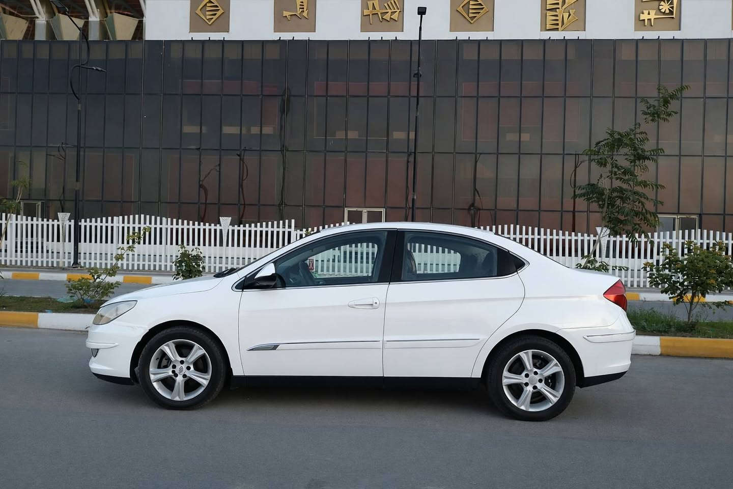 سياره شيري A3 صيني موديل 2013 وصاحبه بالنجف وعندي وكاله خاصة سعر 37 وبيه مجال 
للاستفسار ***********
