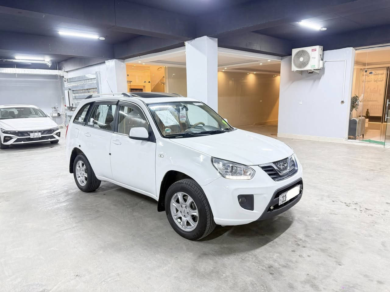 .
عندي شيري تيكو للبيع ٢٠١٤رقم بغداد جديد بسمي
سياره مكفوله محرك٢٠٠٠ كير ميكانيكي نضيفات 
سياره جديده وجهزه من كلشي وعلى يدي  كلش نضيفه
مكاني بغداد ***********
