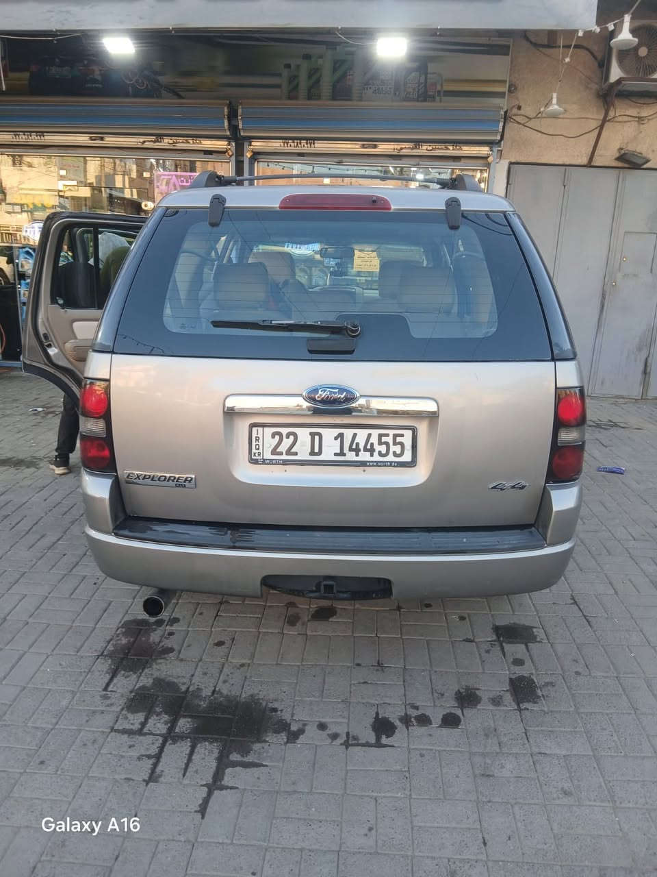 للبيع فورد اكسبلور 2008 خليجي شركه نيفا
رقم أربيل الجديد بسمي 

فول موصفات 1/1 

سلايد 

كشنات جلد 

كشن السايق كهرباء

مكينه كير حداديه بل كارتون

السيارة مكفوله بدون صبغ أو تبديل 

فقط دعاميات صبغ

ماشيه 188 الف سعر 128 وبيهة مجال بسيط

 ***********
