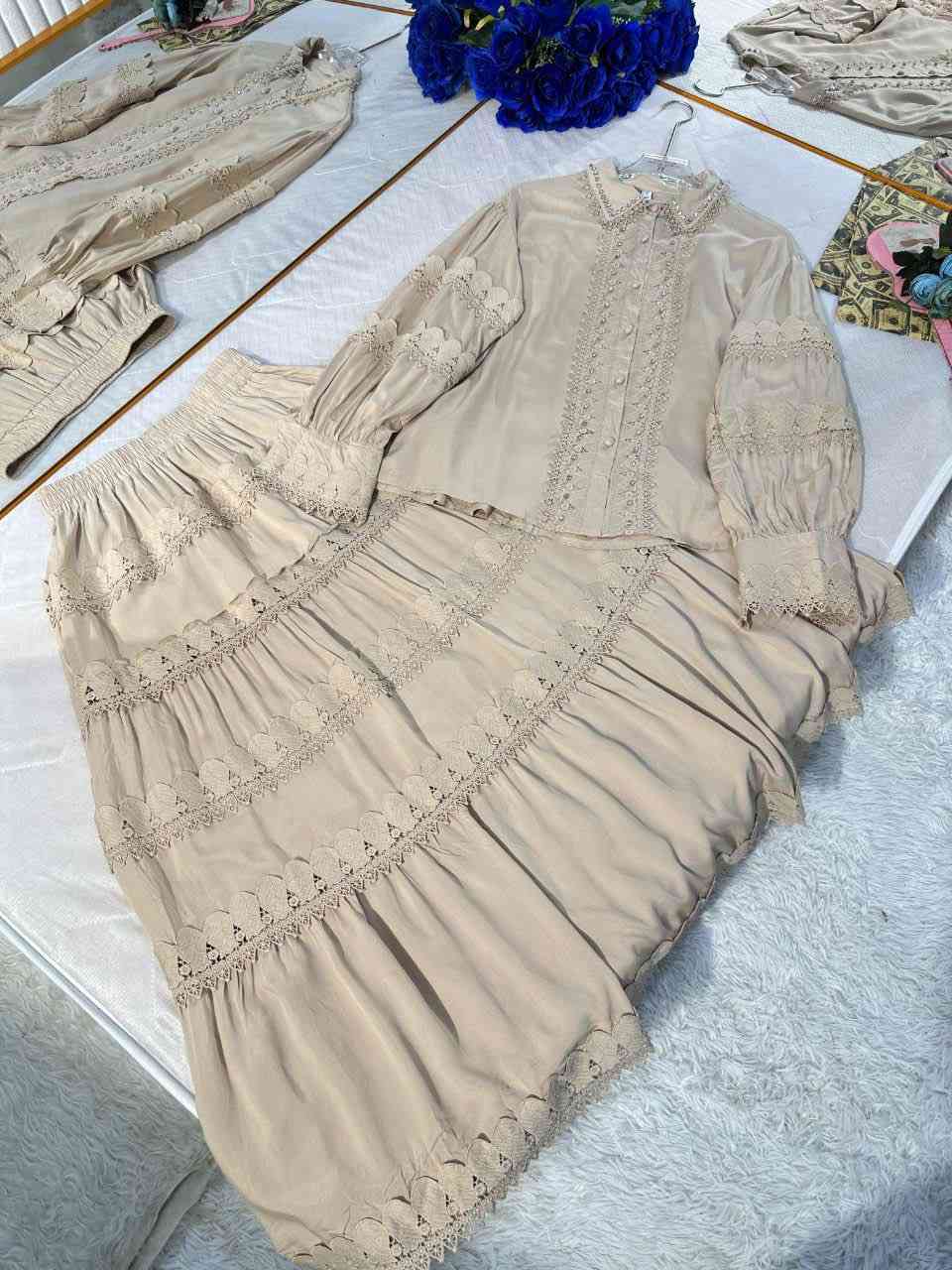 سترة+تنورة 
الالوان موضحة بالصورة 
والقياس من38. 40. 42. 44. 46. 48 
والتوصيل مجاني لجميع المحافظات 

والسعر فقط 49 ♥️🍓🥰


**إذا كنت صاحب هذا الإعلان وتريد حذفه لأي سبب، رجاءا أرسل رسالة إلى الدعم الفني**