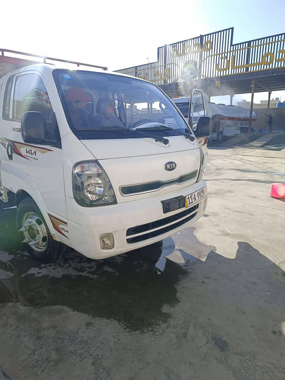 يا الله اسلام عليكم كيه فحل موديل 2014 بسمي سياره تحويل مباشر بيها بار بل بابين شي بسيط  وبيها خيط بخار سعر 120وبيها مجال عنوان بغداد كاظميه رقم هاتف ***********
