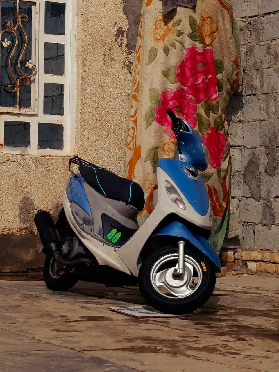 السلام عليكم (ماكس منغولي للبيع)
مكينة مامفتوحة 
شغالة سلف هندر 
كهربائيات شغالة 
دراجة جاهزة من كلشييي 
مكاني ديوانية حي فرات 
لسعر ٦٠٠ بيهة مجال 
لرقم ***********
