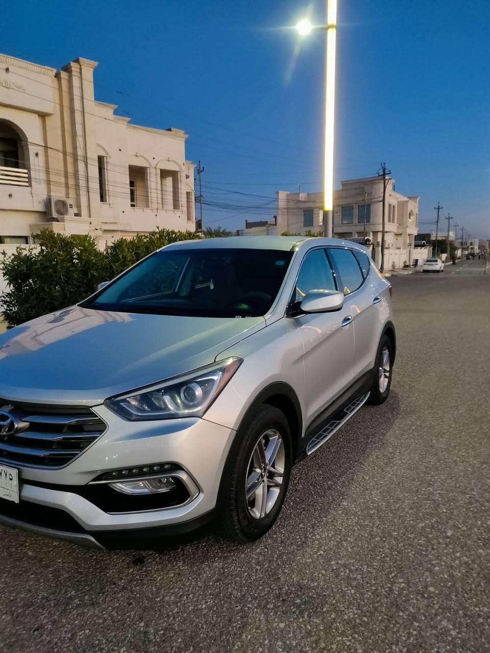 السلام عليكم سياره سنتافيه سبورت للبيع
موديل 2017
ضرر دعاميه خلفيه من امريكا
وباقي السياره مكفوله
مواصفاتها فورويل وبعد بيها مواصفاتها 
السياره ماشيه 87الف ميل 
محرك 2400
السعر 165 وبيها مجال 
للتواصل متوفر خاص
رقم الهاتف:***********
