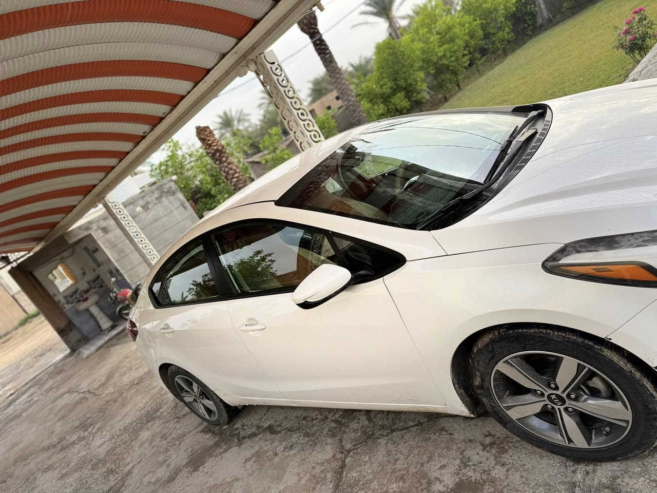 كيا فورتي 2018 
محرك دوش 2000 
كير AT 
ماشيه 120 
كامره , شاشة , تحكم 
حادث خلفي دعامية  
بدون ايرباك
صور الحادث داخل المنشور 
***********
