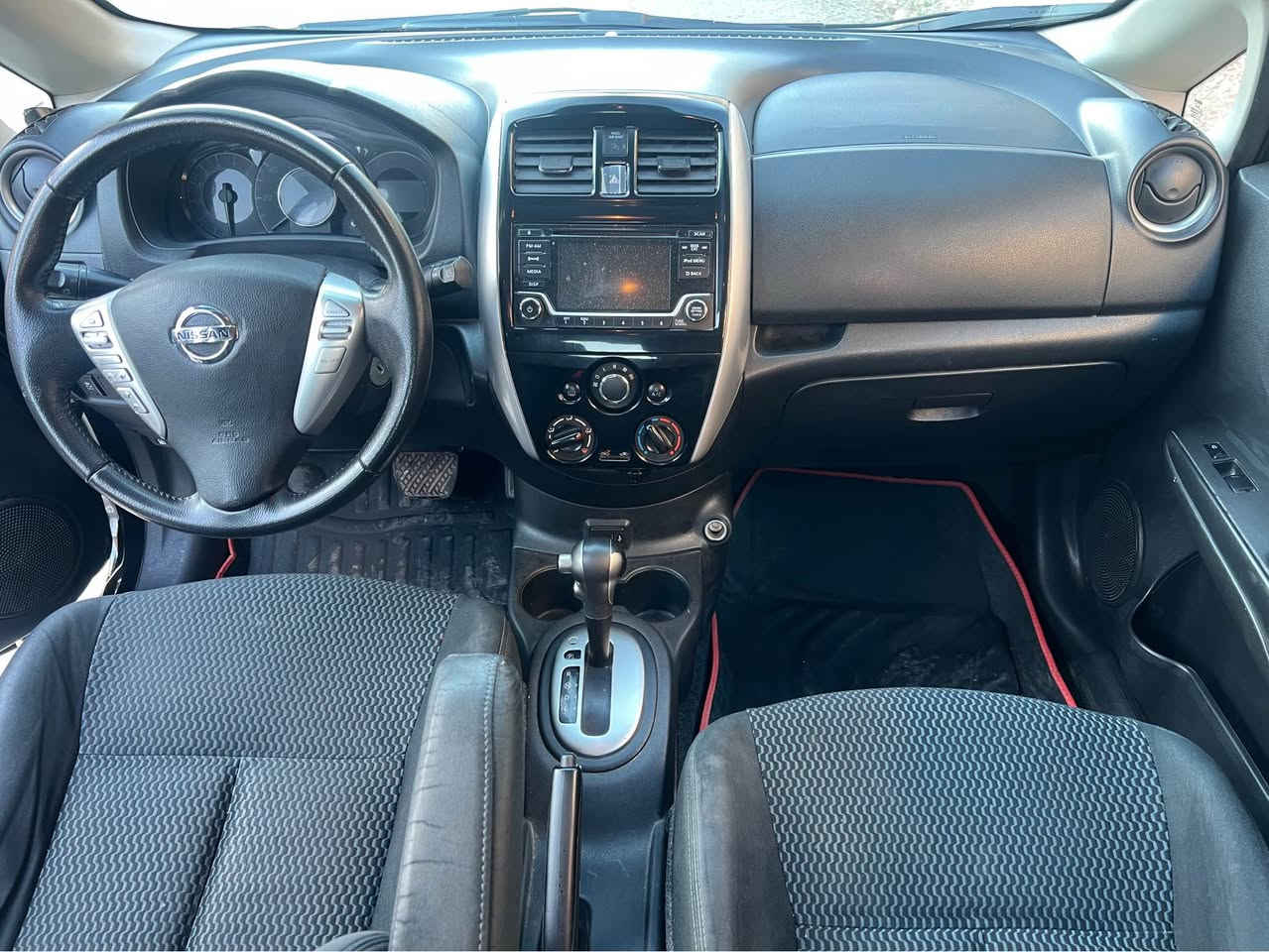 نیسان فیرسا جانتا
2017گیرتۆماتیک ABSجام کارەبای یەک پارجەی بۆیاخ بەس بۆنیت رەقەمو سەنەوی نویە تاکو 2027جەمپەکی پیشی هیە لای سەکن 82میل رۆشتیە 
نرخی 84مجال شوین شقلاوە ***********
*********** شقلاوة, أربيل
