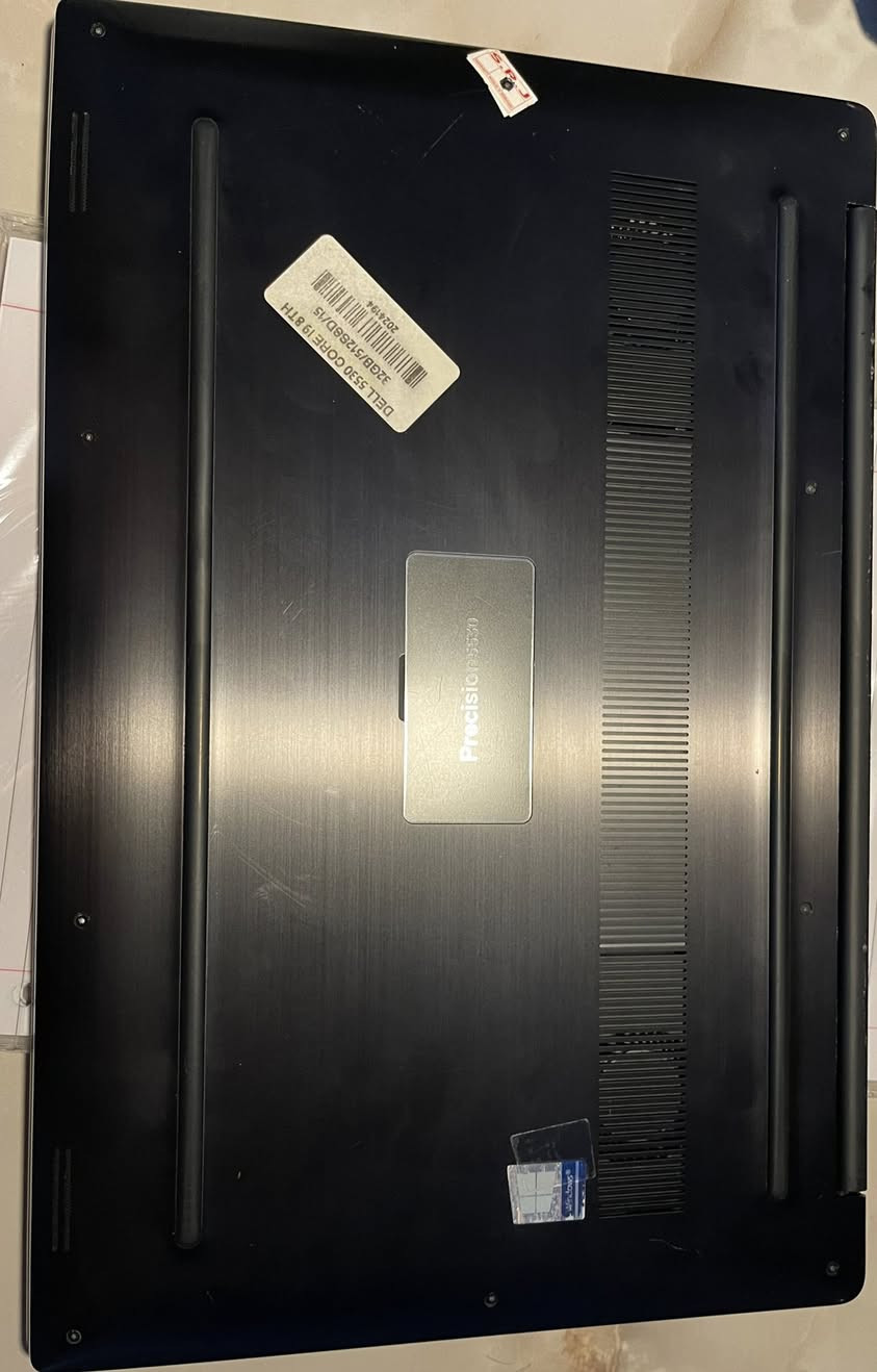 سلام عليكم لابتوب للبيع
مواصفات اللابتوب
معالج: i9 8950hk
الرامات:32GB
الذاكرة: 512sdd
شاشة: 4k 
كارت شاشة: خارجي Nvidia p2000 4GB ram 
سعر: 900
رقم الموبايل:***********
